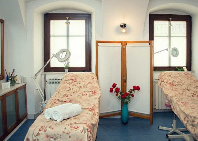 Dva tretmanska lezaja u salonu Estetica Zagreb